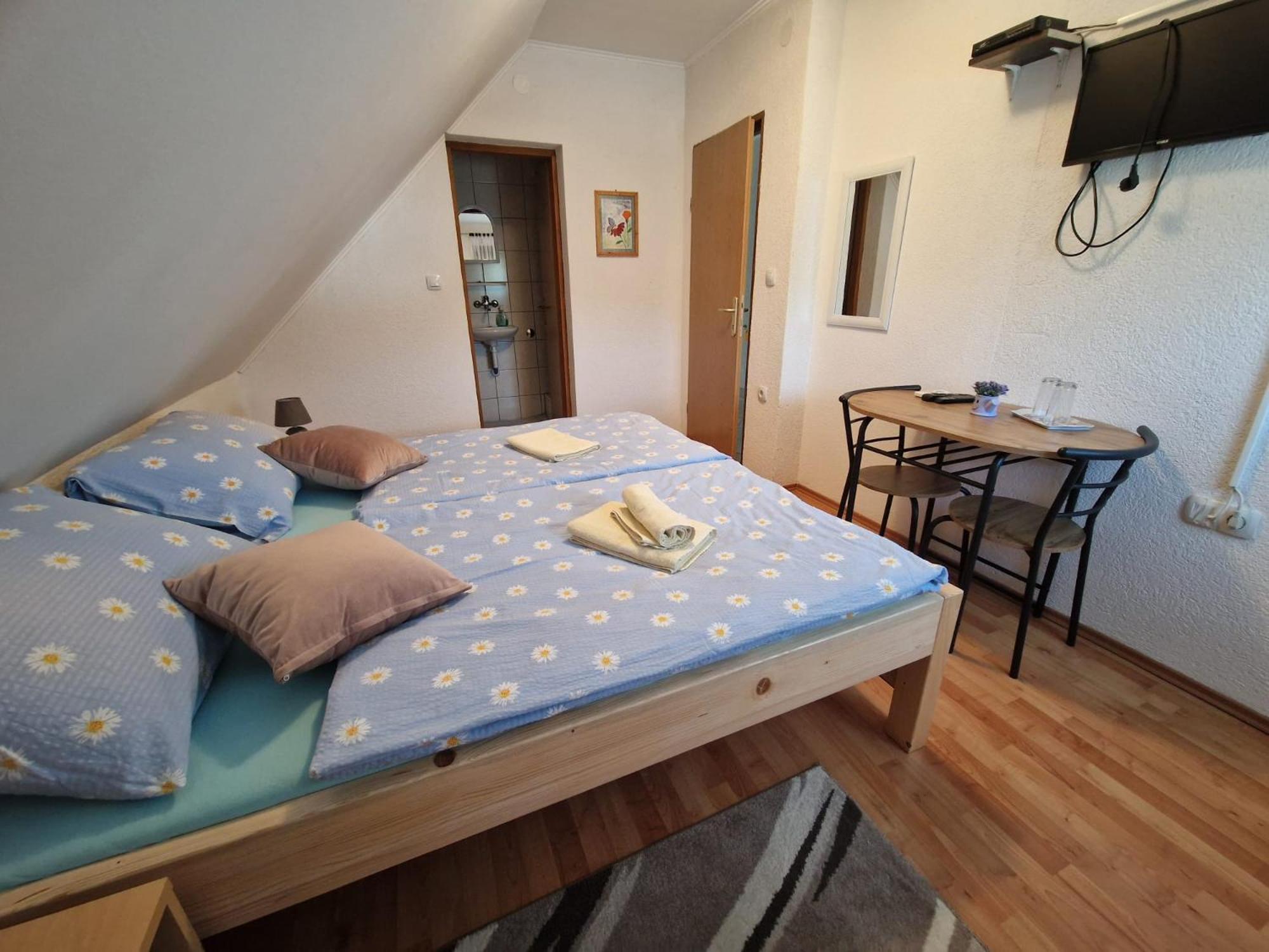 House Luketic Hotel Rastovača Eksteriør billede