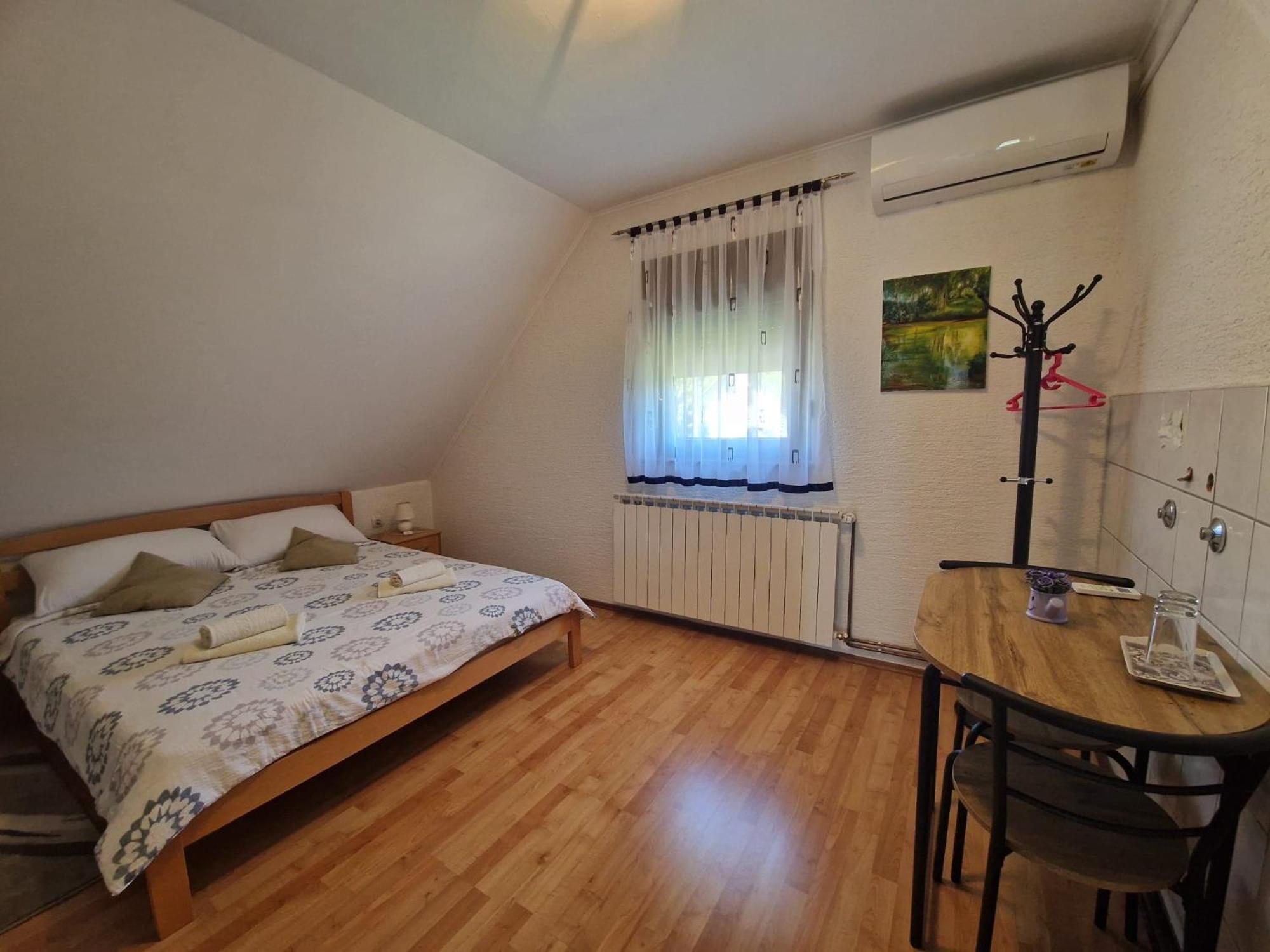 House Luketic Hotel Rastovača Eksteriør billede