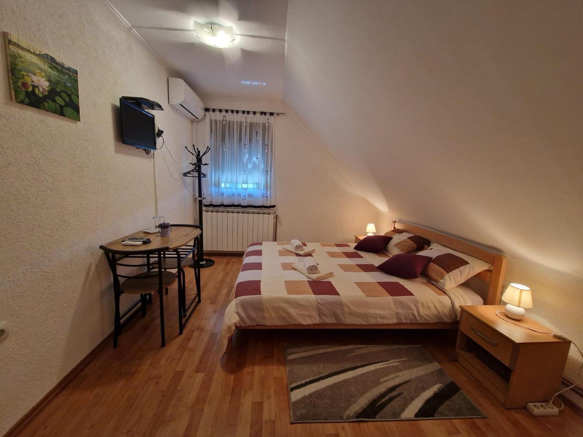 House Luketic Hotel Rastovača Eksteriør billede