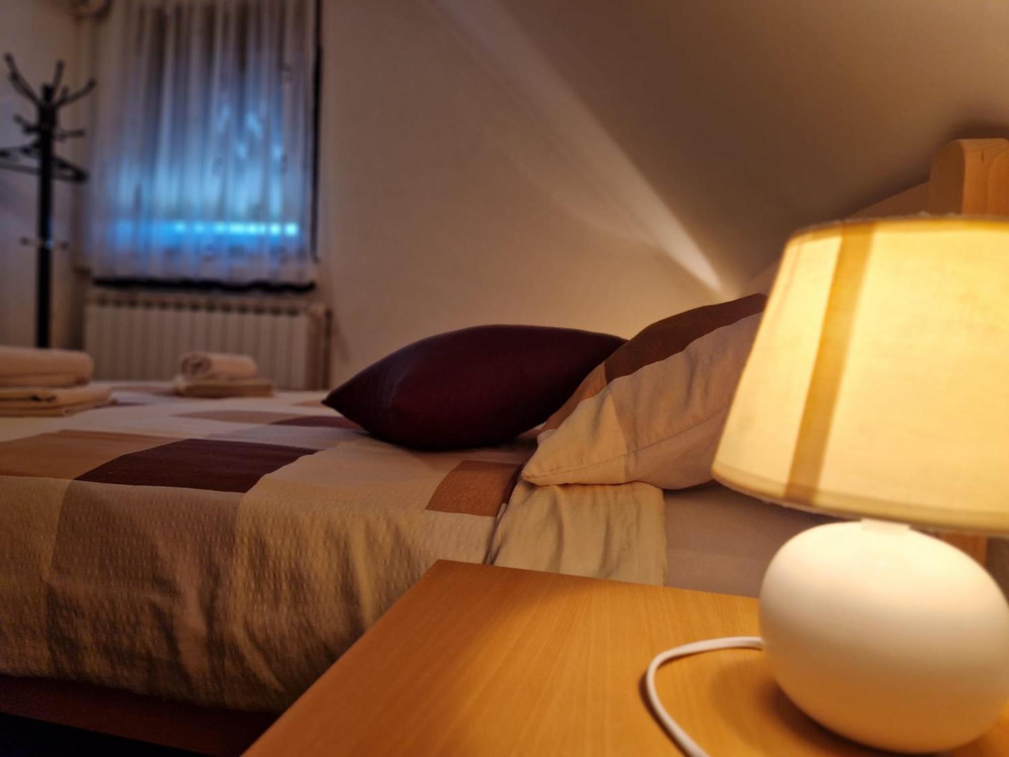 House Luketic Hotel Rastovača Eksteriør billede