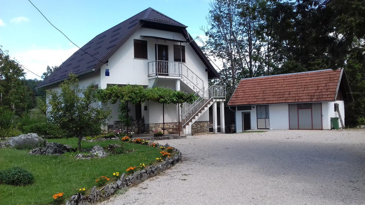 House Luketic Hotel Rastovača Eksteriør billede